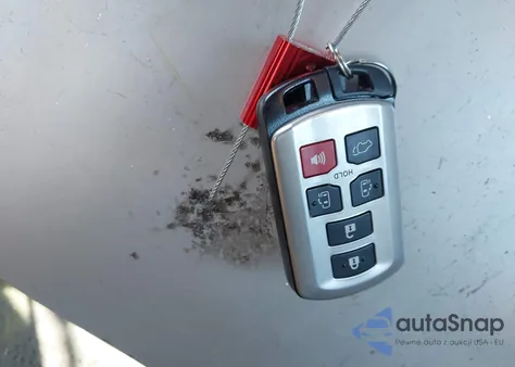 2017 Toyota Sienna Xle 8 Passenger z USA, uszkodzony, nr VIN 5TDYZ3DC5HS849127